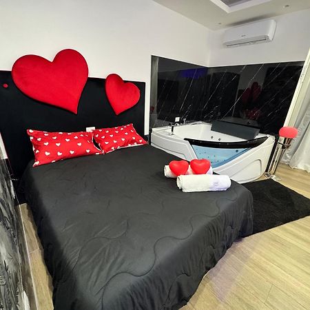 Due Cuori Suite Бари Экстерьер фото