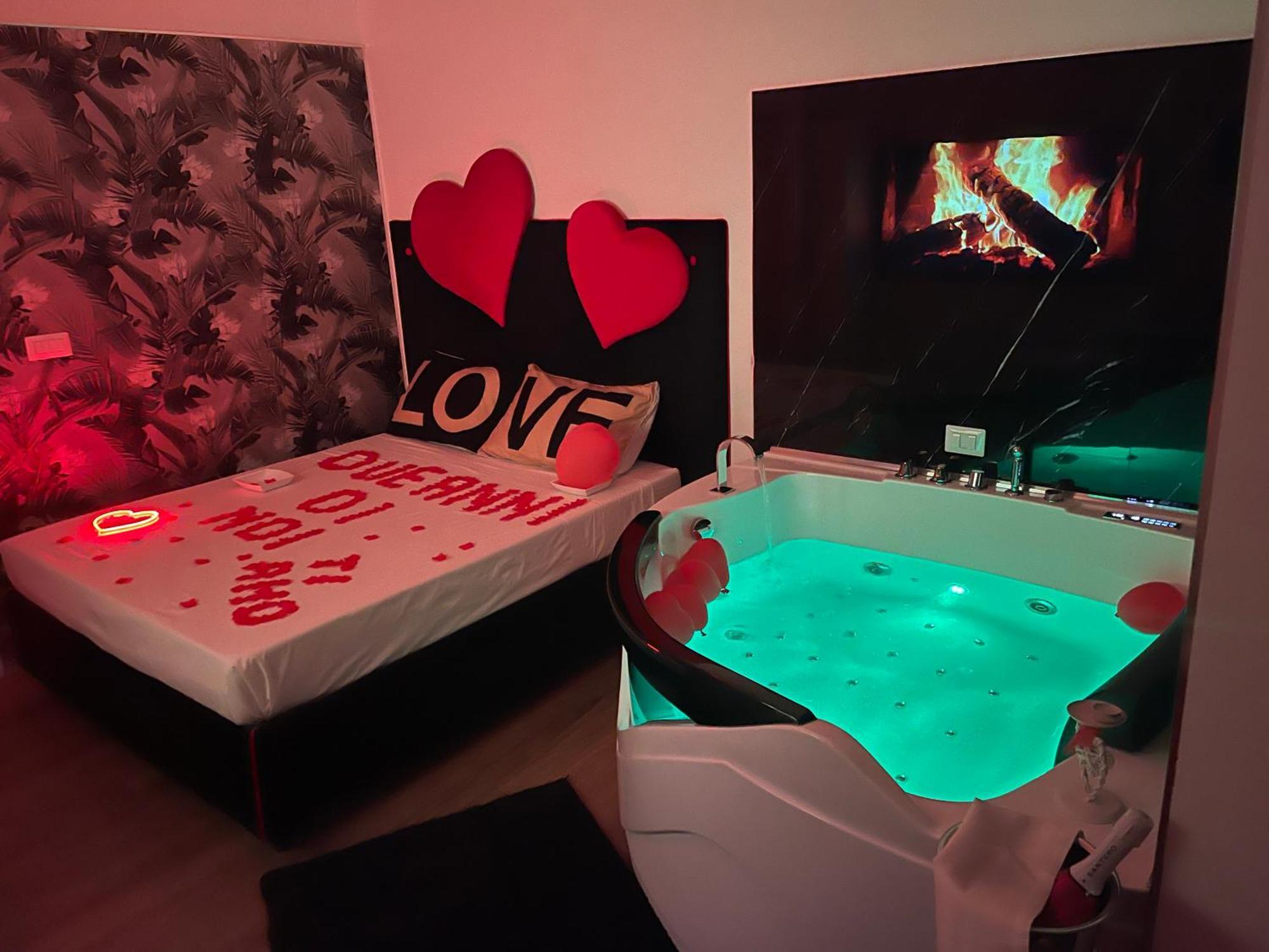 Due Cuori Suite Бари Экстерьер фото