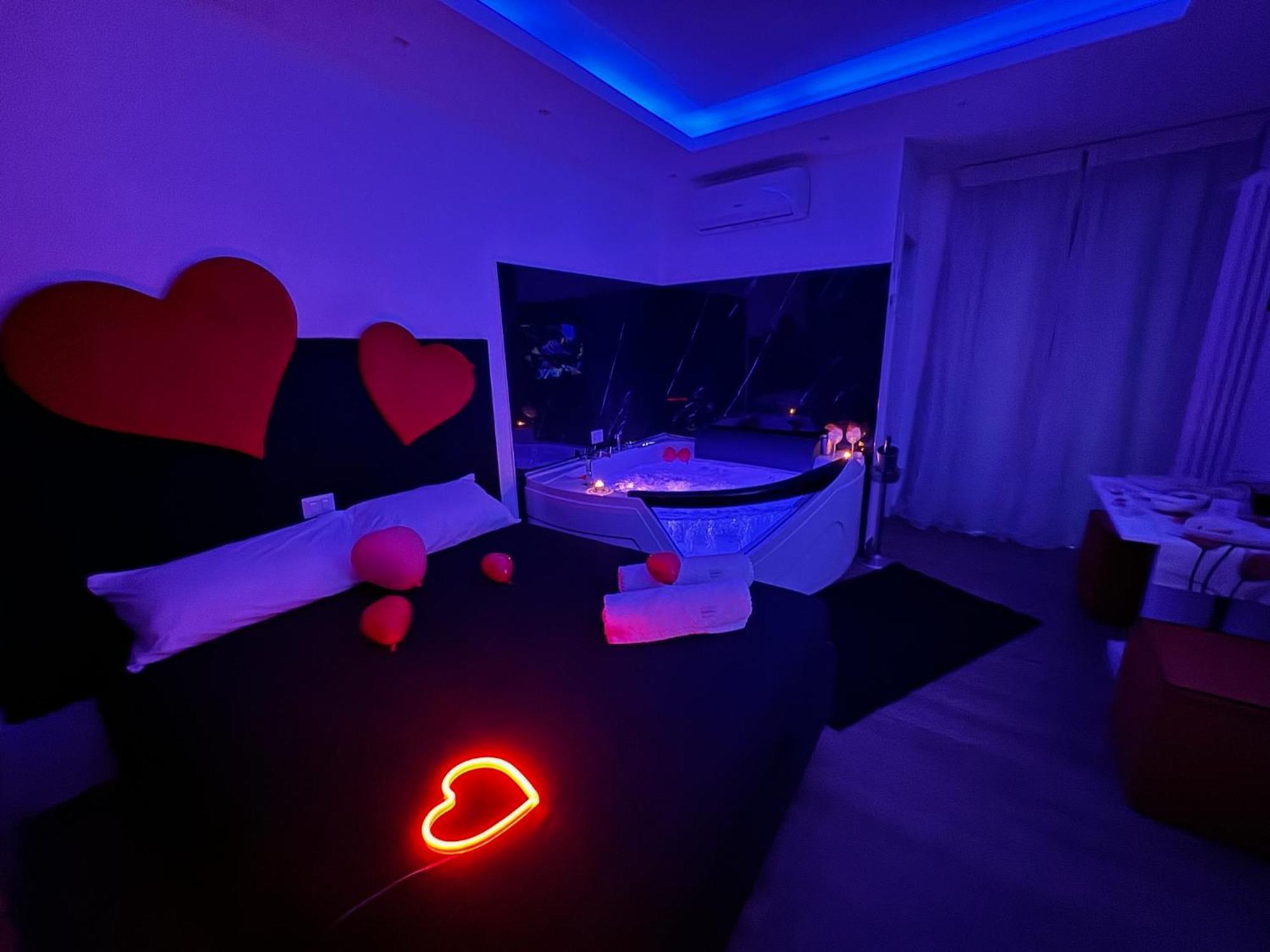 Due Cuori Suite Бари Экстерьер фото