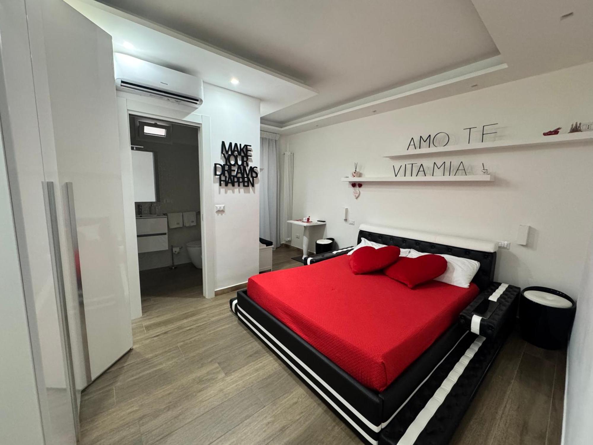 Due Cuori Suite Бари Экстерьер фото